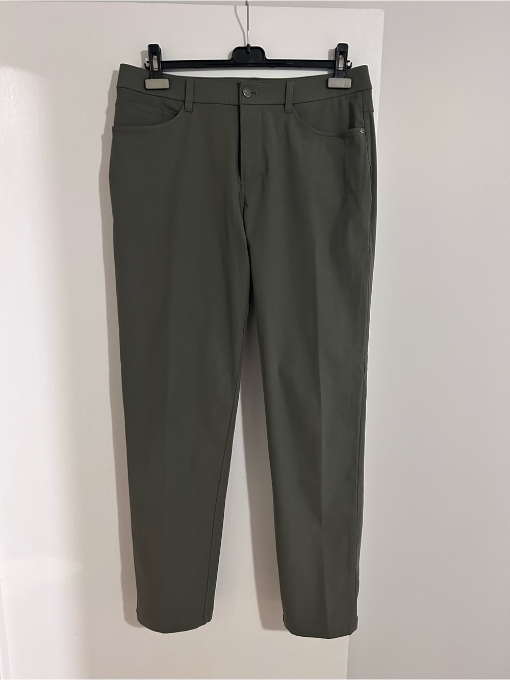 Lululemon ABC Classic Fit 32x34 - Olive Green